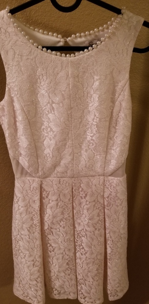 Dress - Picture 2 of 4